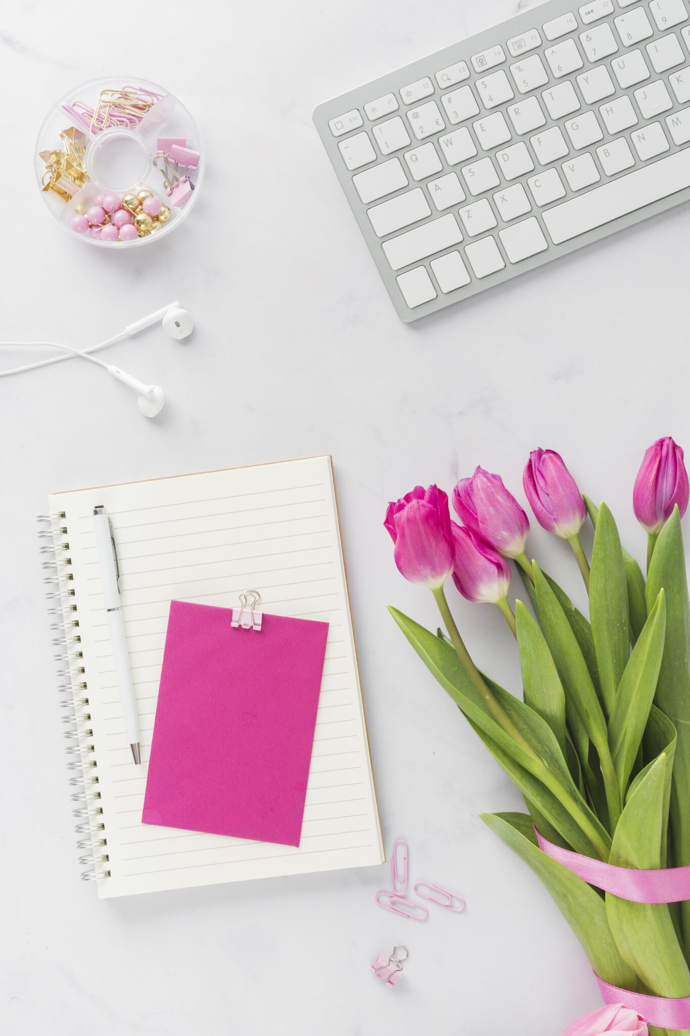 tulip-bouquet-with-empty-card